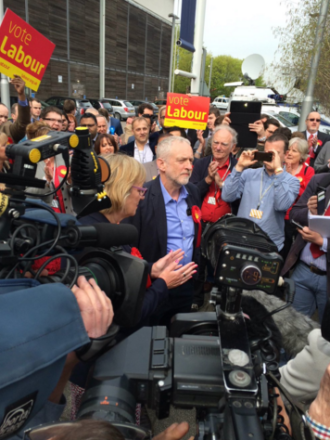 corbyn press huddle