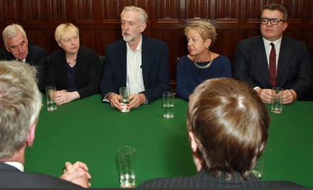 shadow cabinet