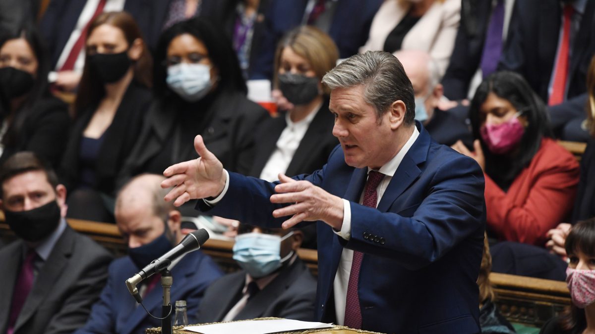 PMQs Starmer Slams PM Hypocrisy Over Banker Bonuses And Public Sector 