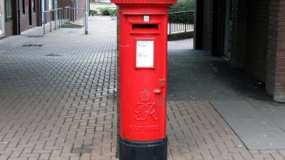 Gordon Cragg / GVI Post Box. Hadley, Telford / CC BY-SA 2.0