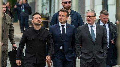 Volodymyr Zelenskyy, Emmanuel Macron, Keir Starmer