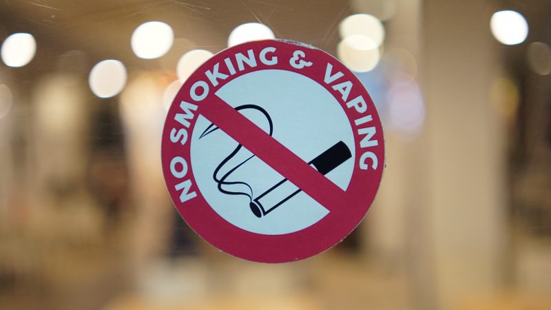 No smoking and vaping sign
